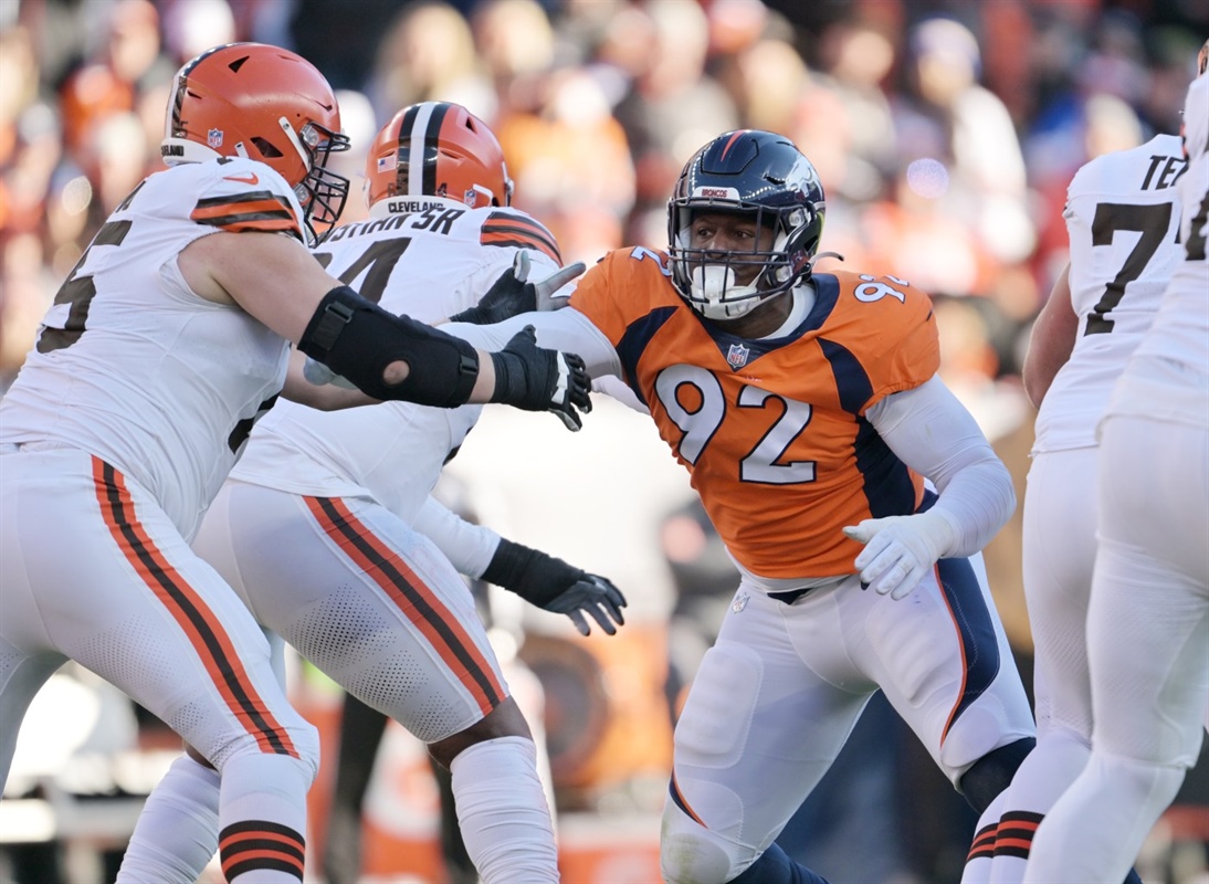 Broncos opt against tendering DL Jonathan Harris a contract, source says, setting him up for free agency