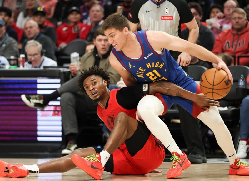 Nuggets edge youthful Trail Blazers 114-111 after Portland starts 5 rookies