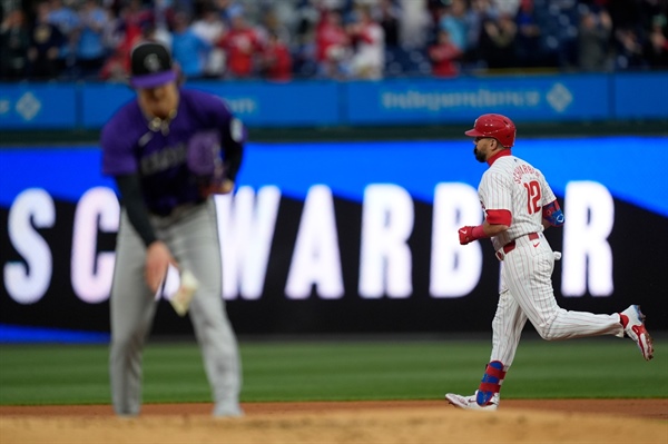 Rockies’ rally falls short in 7-6 loss to Phillies, who finish three-game sweep