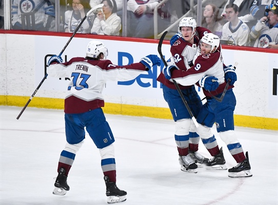 Alexandar Georgiev rebounds, Avs roar back with second-period flurry in Game...