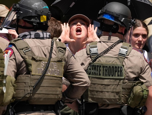 Protesters take over Columbia University’s Hamilton Hall in escalation of...