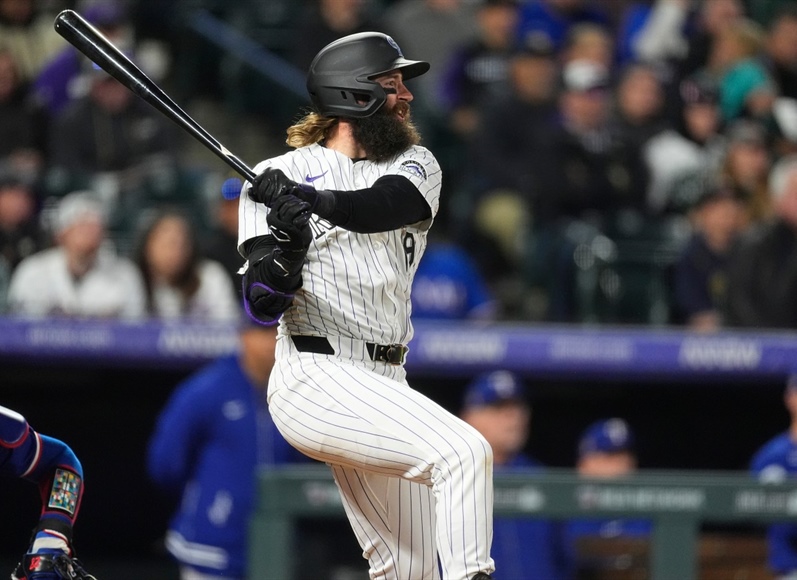 Rockies beat Rangers, win two in a row for first time this season