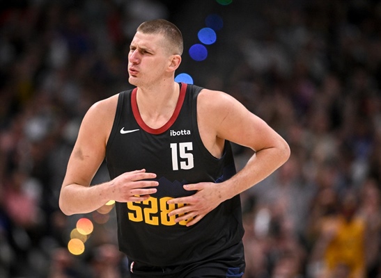 Nikola Jokic’s 40-point masterclass hands Nuggets 3-2 playoff series lead...