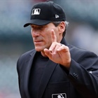 Longtime umpire Ángel Hernández retires