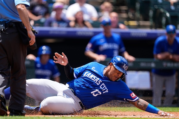 Rockies offense, bullpen falters in rout by Royals