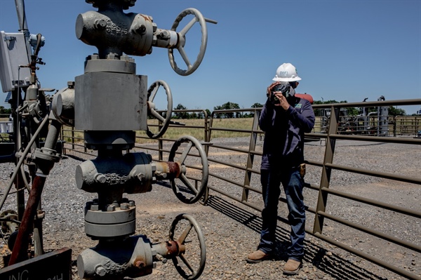 EPA awards Colorado an “unprecedented” $328 million to fight climate pollution