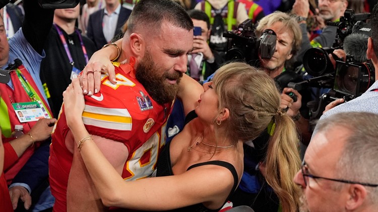 Chiefs, Taylor Swift celebrate Super Bowl win at Las Vegas nightclub