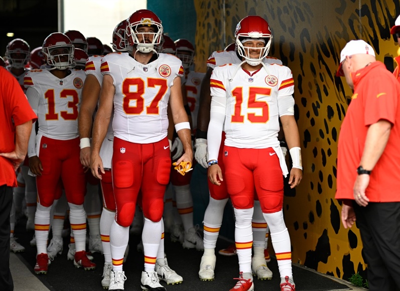 NFL Power Rankings: Chiefs Kingdom remains class of the league. Who will...