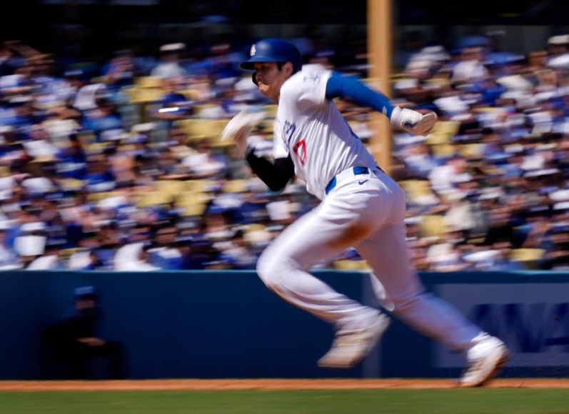 Ohtani, Betts go back-to-back in ninth as Dodgers rally past Rockies 6-5