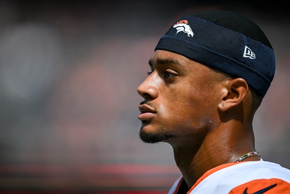 WATCH: Broncos’ Pat Surtain II picks off Raiders’ Gardner Minshew II,...