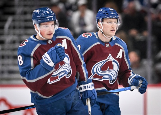 Keeler: Avs wasted Nathan MacKinnon’s MVP season last winter. Will they waste another waiting out Val Nichushkin, Gabe Landeskog?