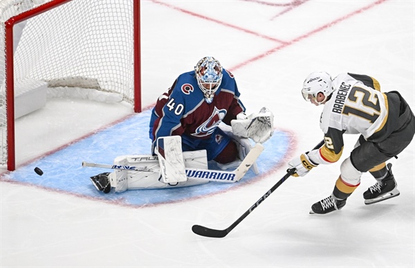 Avalanche skaters, coaches focus on process despite poor goaltending, results