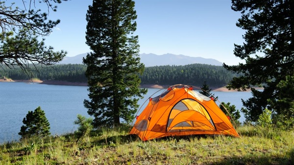 When do campsites close for the winter in Colorado?