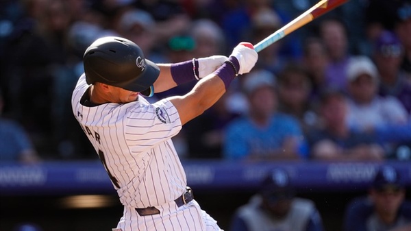 3 Rockies named Gold Glove finalists