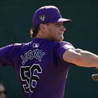 Rockies' new uniforms drawing plenty of scrutiny