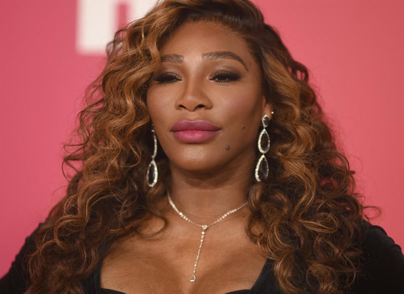 Serena Williams had benign cyst "the size of a small grapefruit" removed from her...