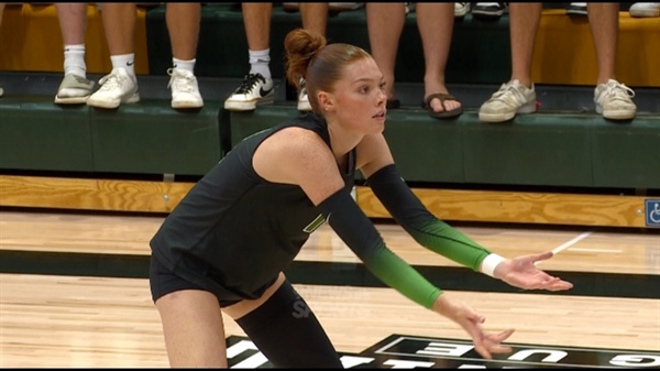 Nuggets coach's daughter blazes her own trail on the volleyball court