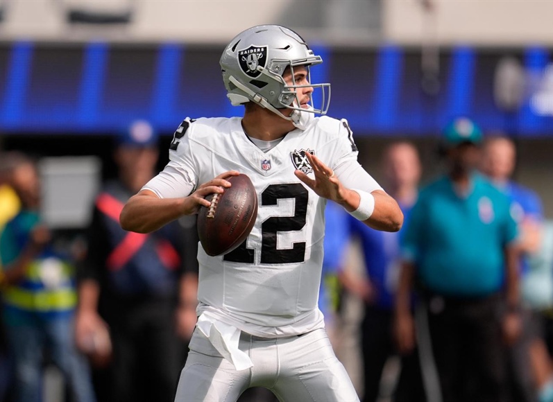 Raiders QB Aidan O’Connell expected to be out 4-6 weeks with a broken thumb, AP...