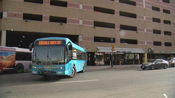 Hero passengers jump into action during bus driver's medical emergency