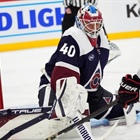 Blackhawks snap Avalanche's 5-game win streak