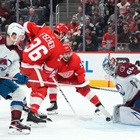 Avalanche lose to Red Wings 2-1