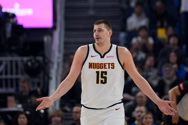 Nikola Jokic on his defense after 4 steals vs. Warriors: “I think I’m not...